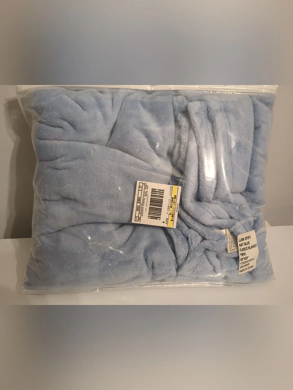 L.L. Bean Petal Soft Fleece Blanket Bay Blue 68